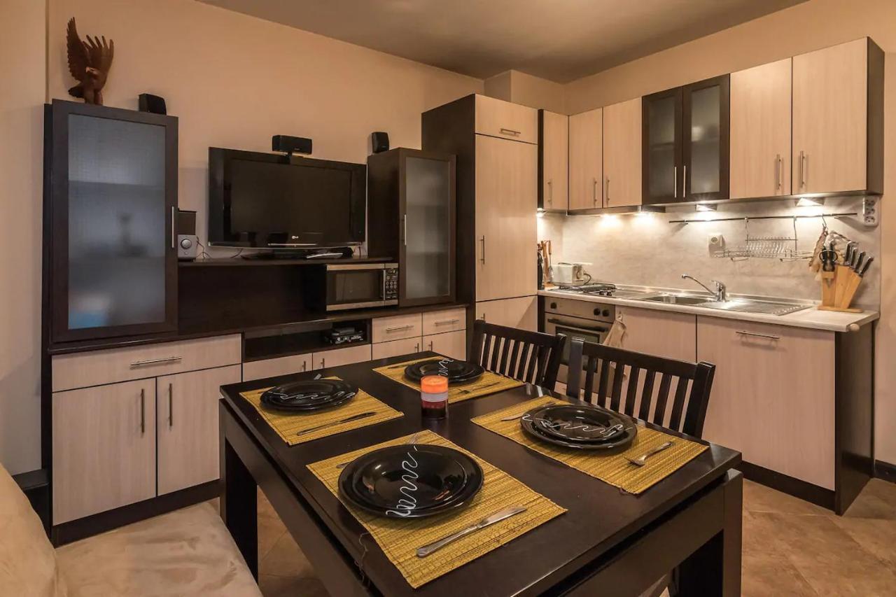 Charming, Fully-Furnished, 2-Bedroom Apartment Bansko Exterior photo