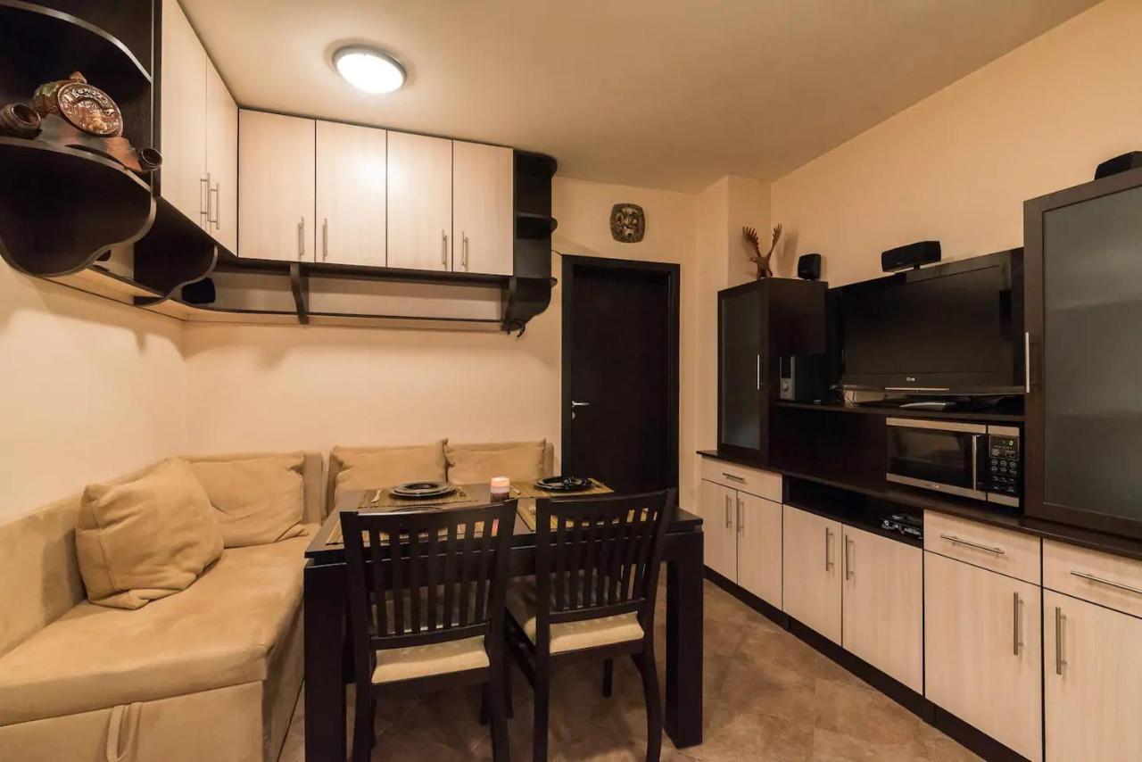 Charming, Fully-Furnished, 2-Bedroom Apartment Bansko Exterior photo
