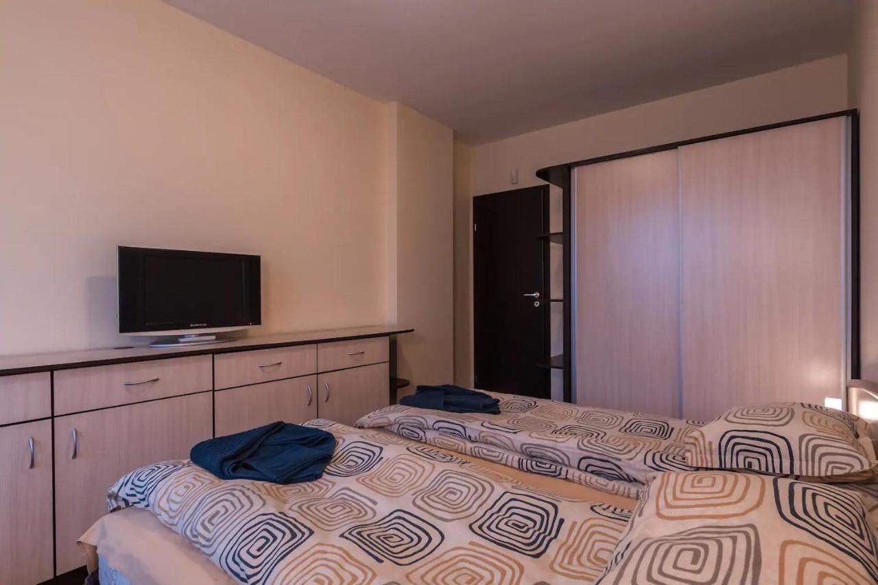 Charming, Fully-Furnished, 2-Bedroom Apartment Bansko Exterior photo