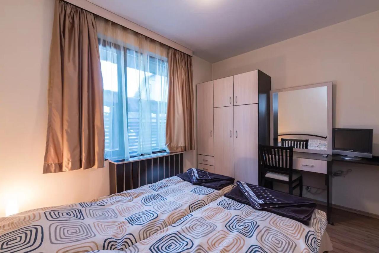 Charming, Fully-Furnished, 2-Bedroom Apartment Bansko Exterior photo